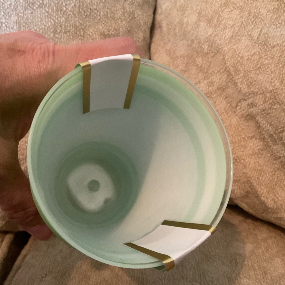 Lilly Pulitzer Green and White Bluette Plastic Pool Cups - Picture 6 of 7